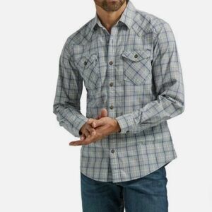 New Wrangler Men’s Slim Fit Size LARGE Long Sleeve Woven Shirt Vintage Indigo